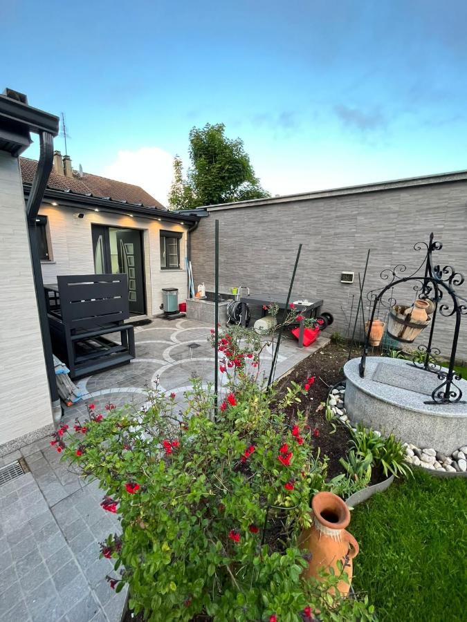 Sci Slama Family Livry-Gargan Exteriör bild